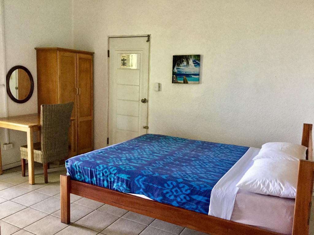 Room With A View & Apartment Style พอร์ตวิลา ภายนอก รูปภาพ